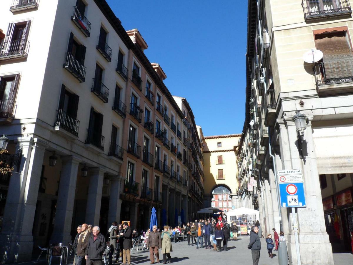 Los Ventanales Plaza Mayor Apartment Madrid Exterior foto